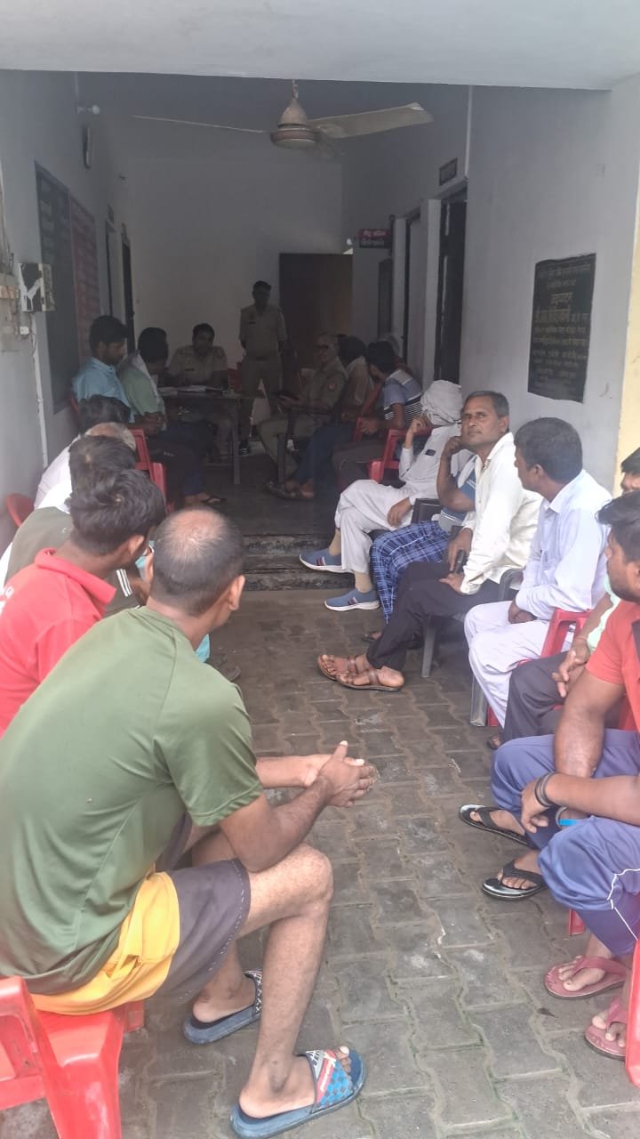 कांवड़ यात्रा को लेकर बुगरासी चौकी पर बैठक, सुरक्षा व्यवस्था को लेकर पुलिस ने दिए दिशा-निर्देश