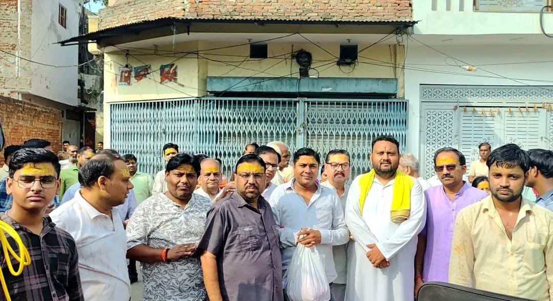 गुरु पूर्णिमा पर श्री गोवर्धन महाराज मंदिर से निकली सप्त संकीर्तनमयी परिक्रमा