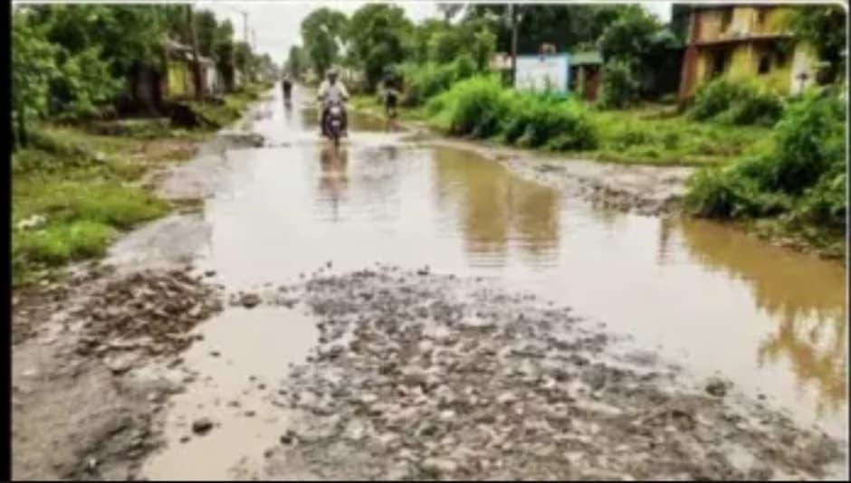 सल्टौआ-मुड़बरा मार्ग की जर्जर हालत, मरम्मत की मांग तेज
