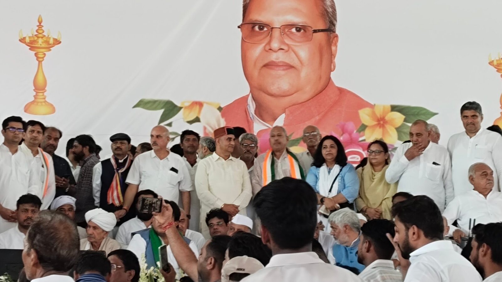 सतपाल मलिक की प्रथम पुण्यतिथि पर कांग्रेस नेताओं ने दी श्रद्धांजलि
