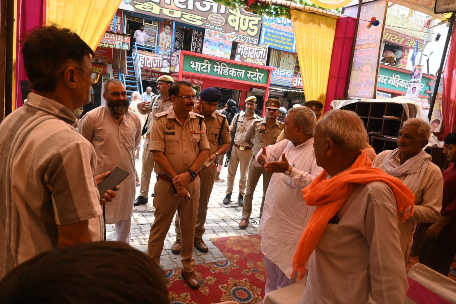 डीसीपी ग्रामीण ने लोनी बॉर्डर के कांवड़ शिविरों का किया निरीक्षण, सुरक्षा व्यवस्था परखी