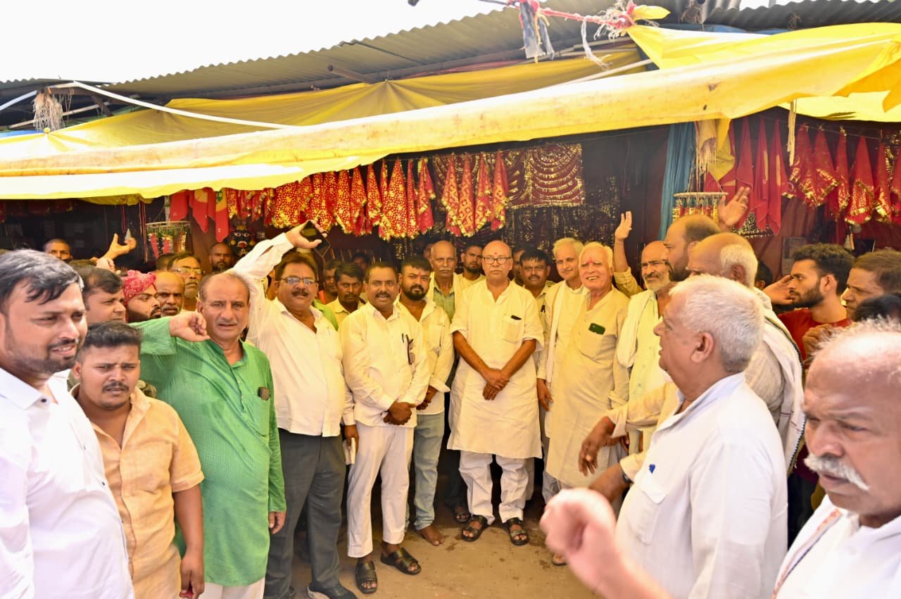 शहीद बंधू सिंह की 168वीं पुण्यतिथि पर श्रद्धांजलि सभा, टप्पू भैया ने लिया विकास का संकल्प