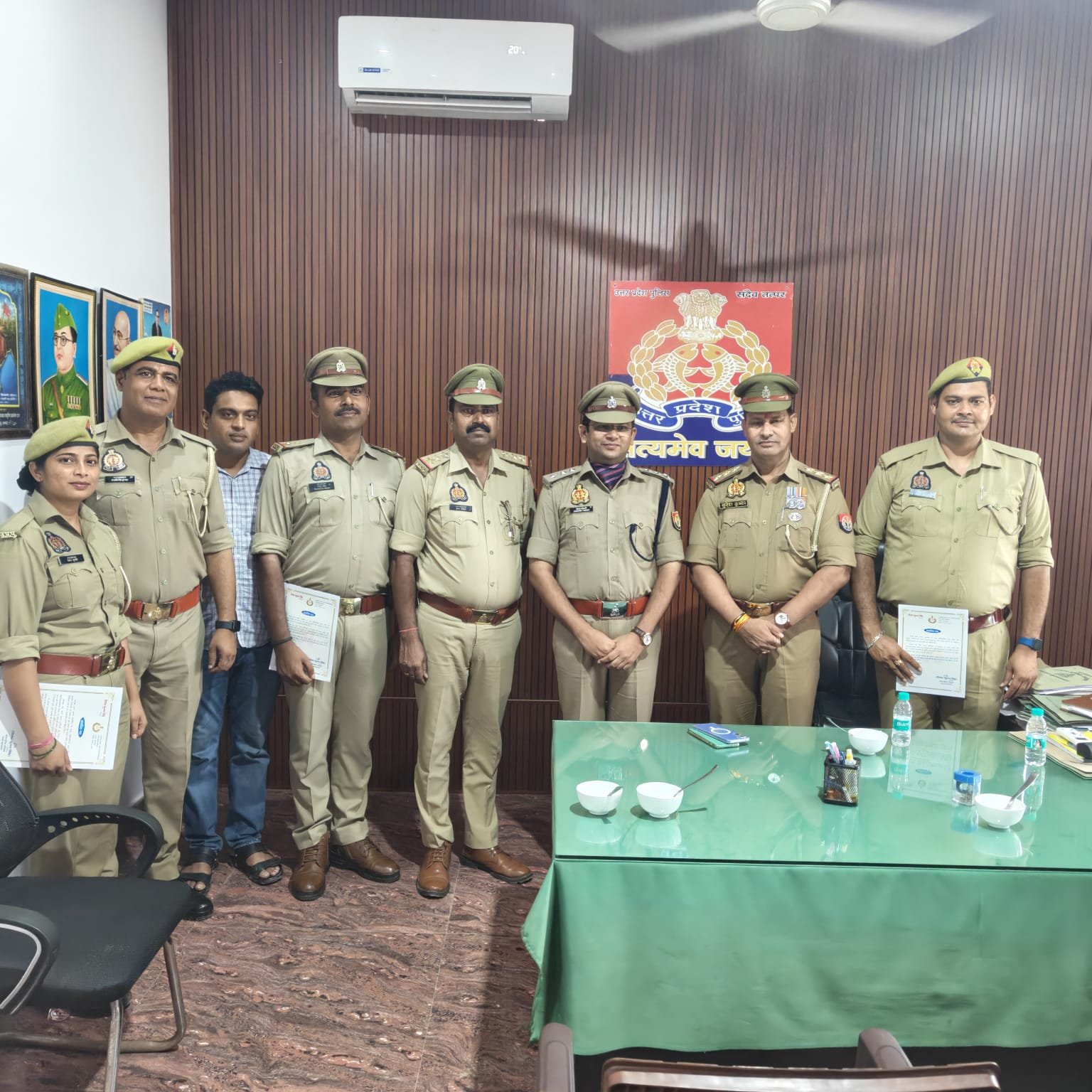 ककोड़ थाने के पुलिसकर्मियों को मिला प्रशस्ति पत्र