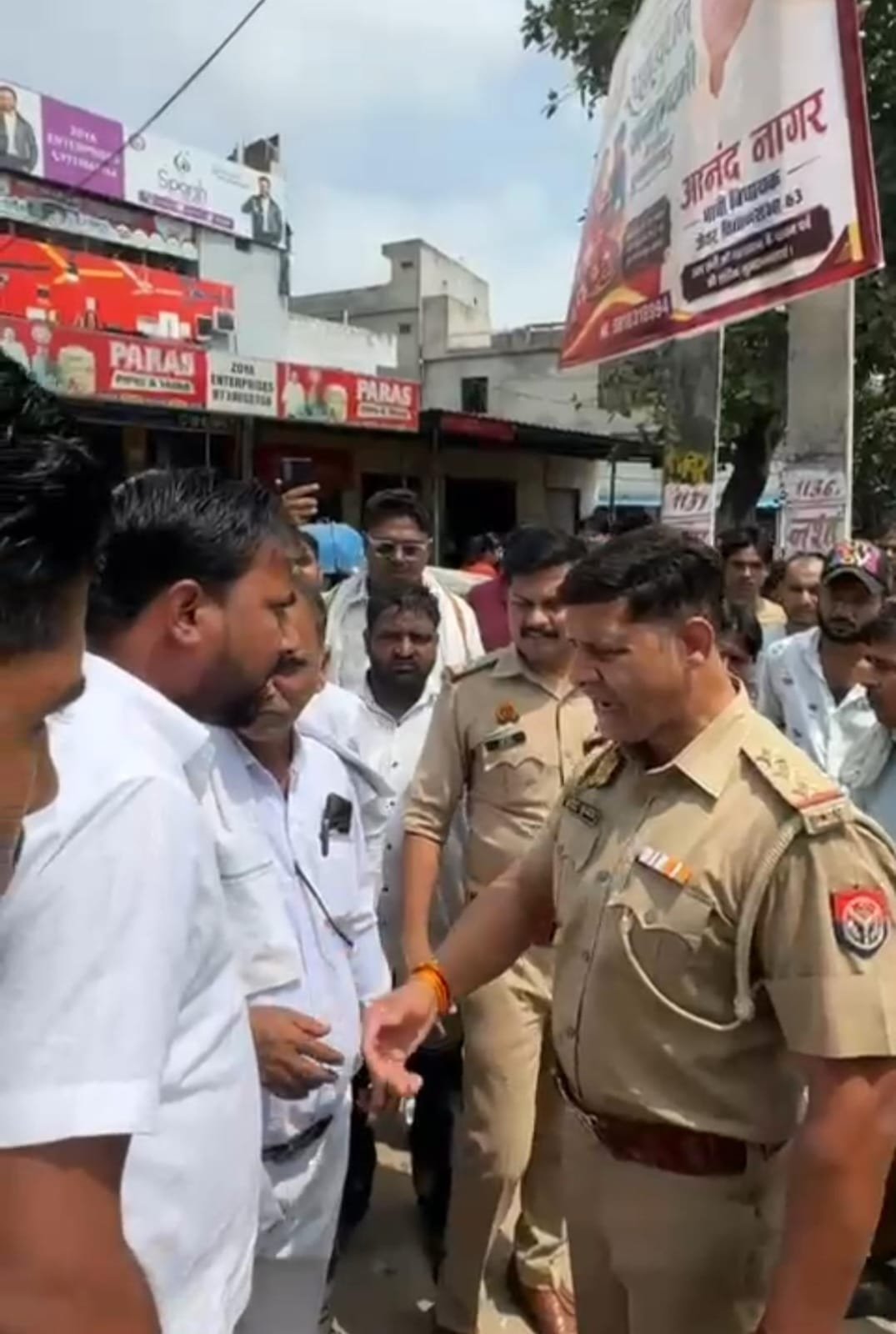 ककोड़ थाना प्रभारी पर युवा कांग्रेस के प्रदेश सचिव से अभद्रता का आरोप , धक्का-मुक्की का वीडियो सोशल मीडिया पर वायरल, कांग्रेस कार्यकर्ताओं ने एसएसपी से की कार्रवाई की मांग
