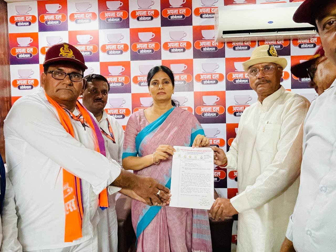 बुलंदशहर में CGHS वैलनेस सेंटर खोलने की मांग को लेकर स्वास्थ्य राज्य मंत्री से मिला प्रतिनिधिमंडल , केंद्रीय कर्मचारियों, पेंशनरों और पूर्व सैनिकों की स्वास्थ्य सुविधाओं को लेकर सौंपा ज्ञापन