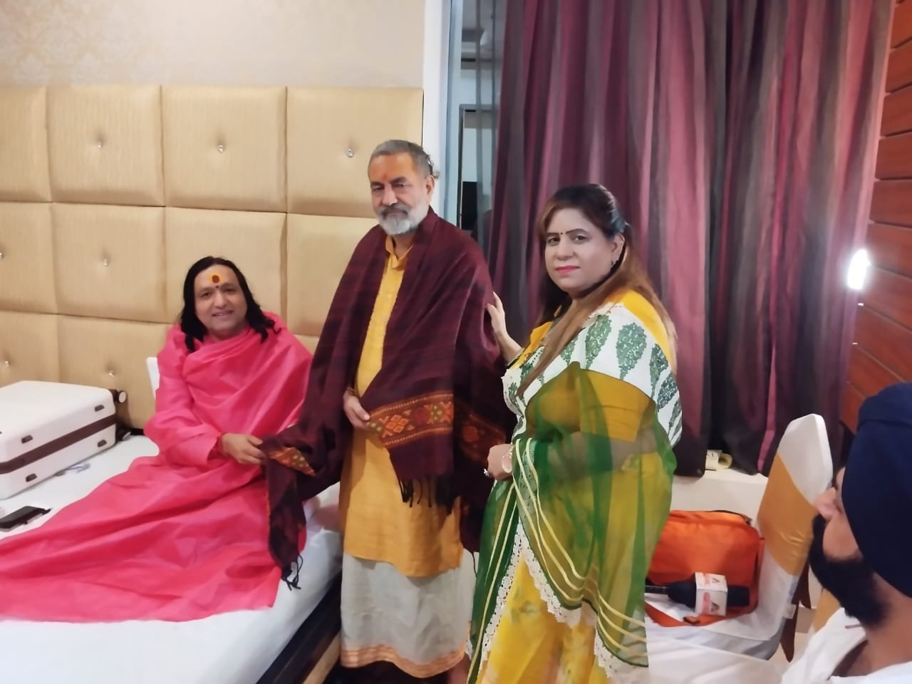 17 वर्षों की साधना के बाद गाजियाबाद पहुंचे संतोष नन्दन महाराज, दर्शन को उमड़े श्रद्धालु
