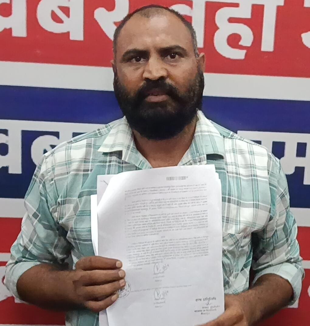 एसडीएम के आदेशों की अनदेखी का आरोप, मुकदमा जीतने के बाद भी न्याय के लिए भटक रहा मजदूर
