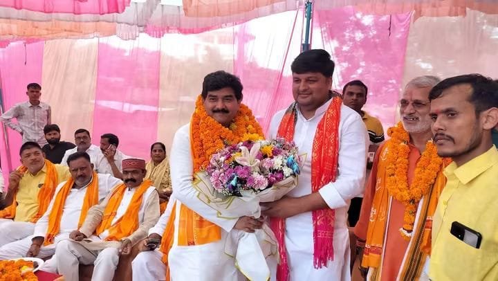 2027 की चुनावी जंग के लिए अभी ताल ठोक रहे हैं पूर्व विधायक गोरखनाथ बाबा