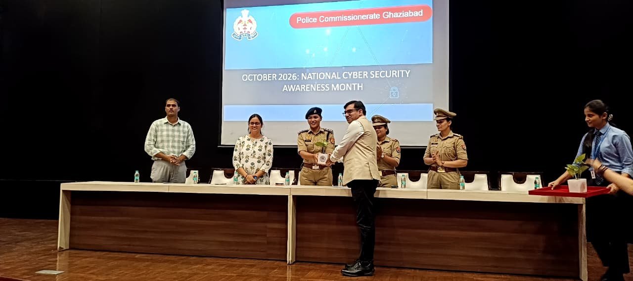 आईएमएस कॉलेज में छात्रों को साइबर ठगी से बचाव का पाठ, पुलिस ने बताए डिजिटल सुरक्षा के उपाय