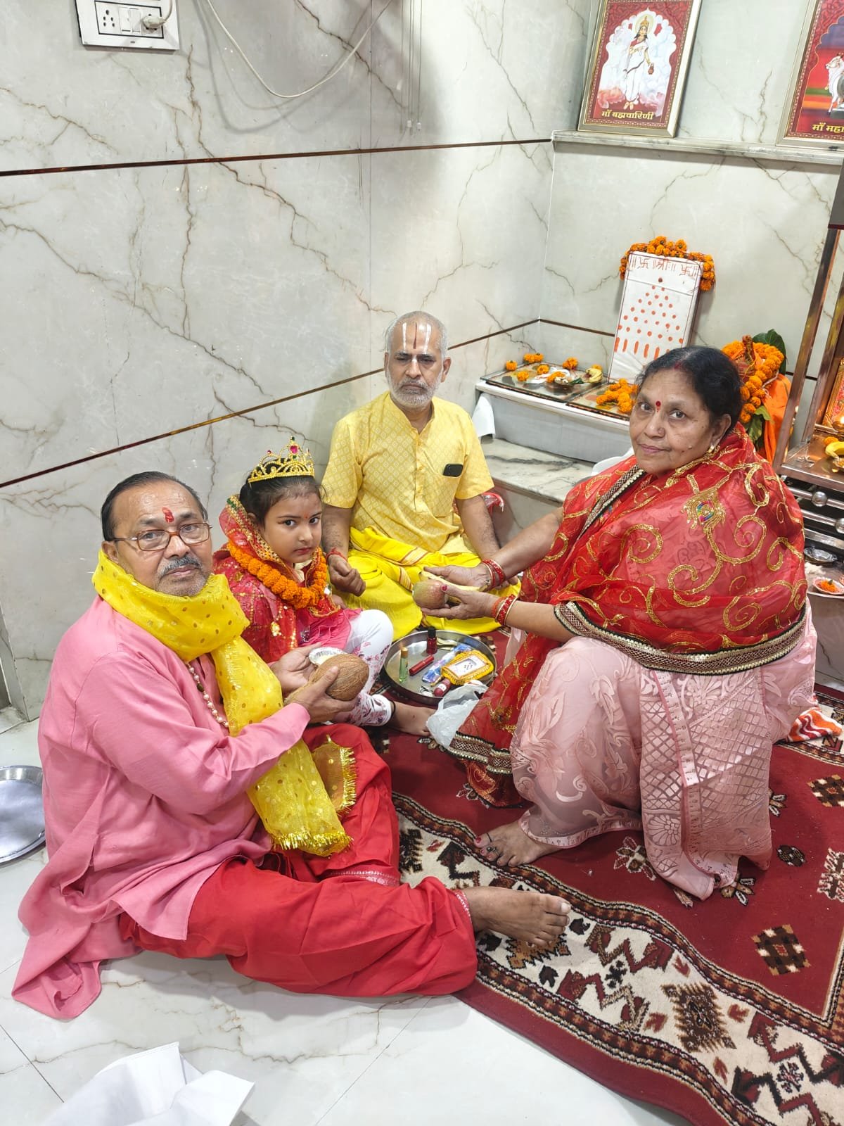 मां चंद्रघंटा की पूजा-अर्चना कर डीसी गुप्ता कांटे वाले एवं सरिता गुप्ता ने लिया माता रानी का आशीर्वाद