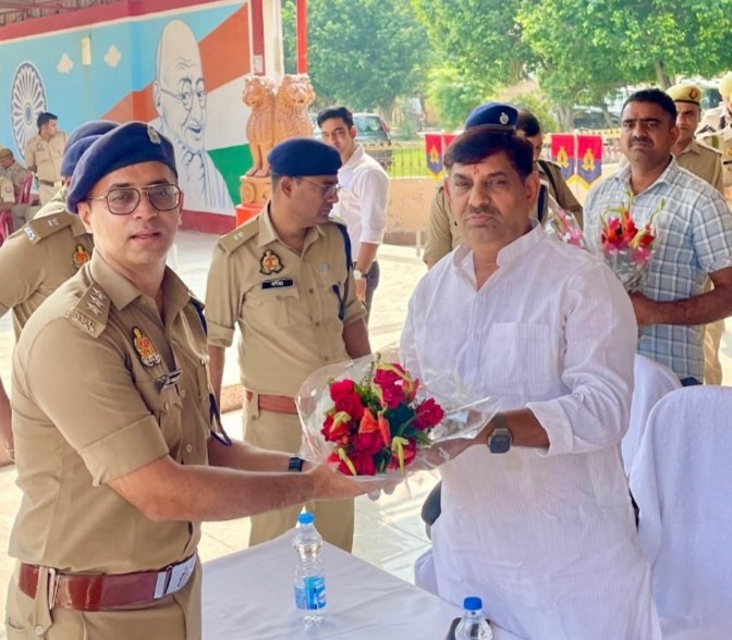 बुलंदशहर में ग्राम प्रहरियों का हुआ भव्य सम्मान, जनप्रतिनिधियों व अधिकारियों ने बढ़ाया हौसला