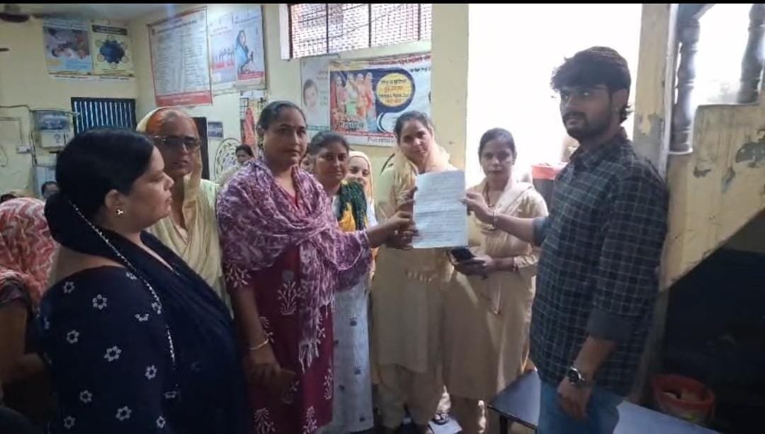 बुलंदशहर: आशा कार्यकर्ताओं ने मांगों को लेकर किया प्रदर्शन, 22 अक्टूबर को लखनऊ होंगी रवाना