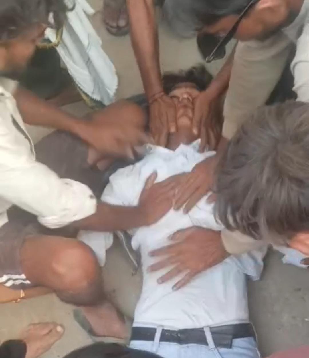 हाईटेंशन लाइन की चपेट में आने से 14 वर्षीय छात्र की मौत, परिवार में मचा कोहराम